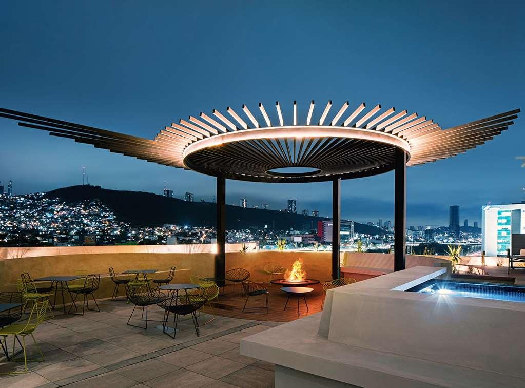 Galeria Plaza Monterrey Facilidades foto Rooftop at the hotel