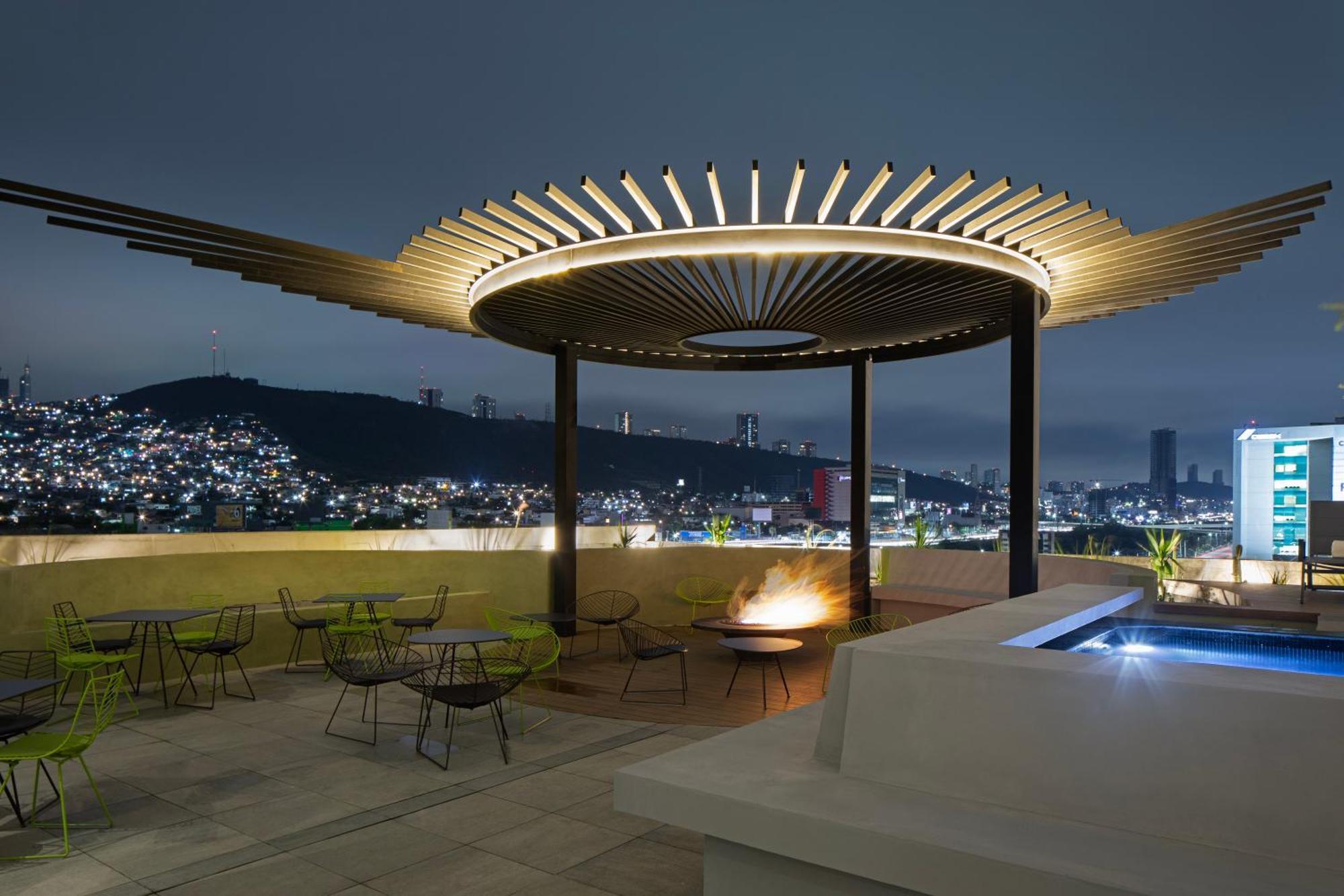 Galeria Plaza Monterrey Exterior foto Skyline