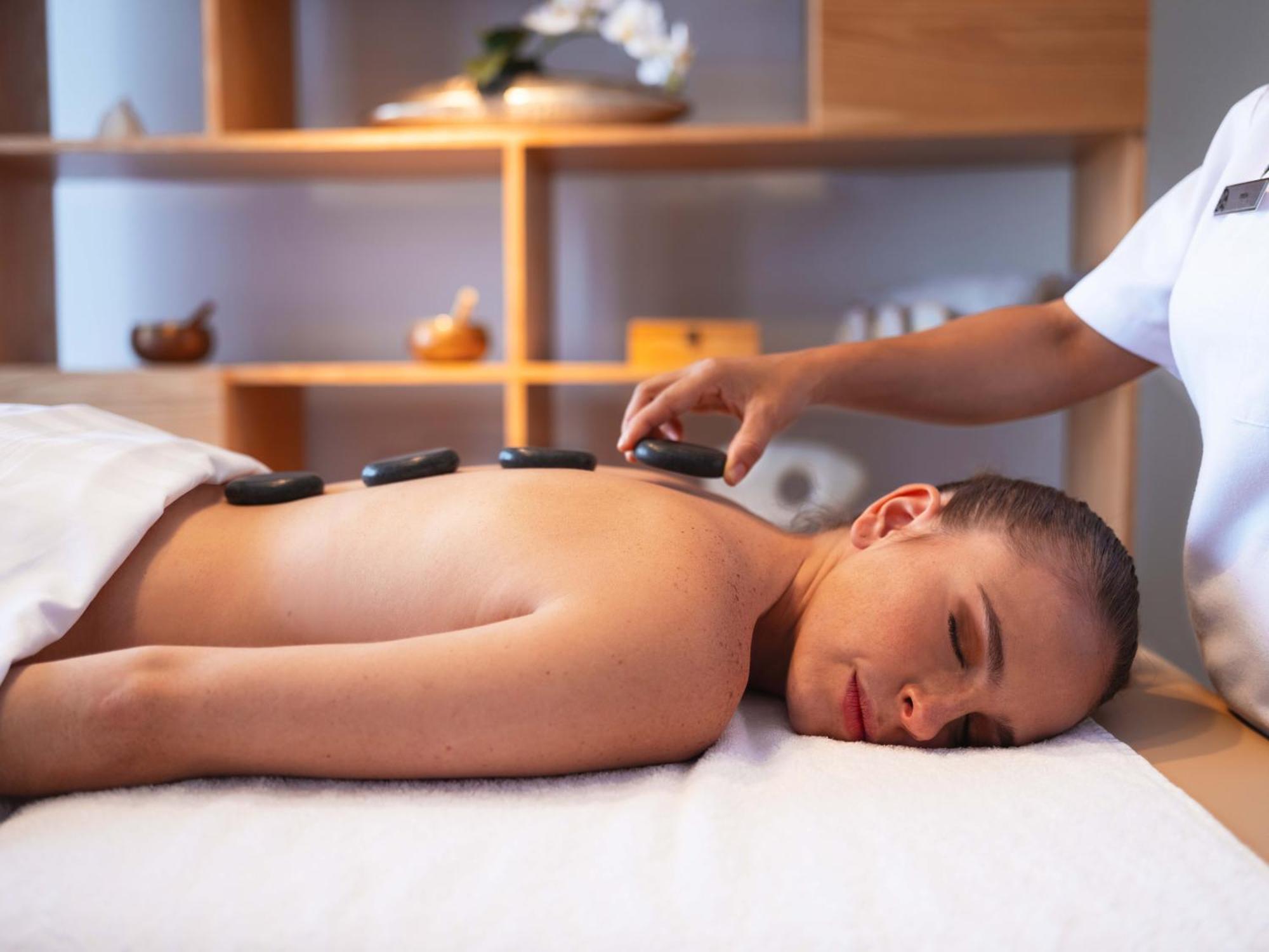 Galeria Plaza Monterrey Exterior foto Hot stone massage